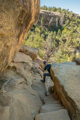 Petroglyph trail-202web