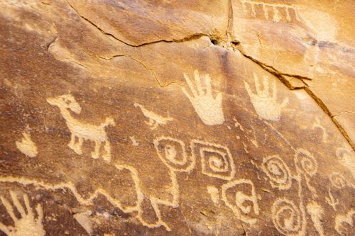 Petroglyph trail-215web