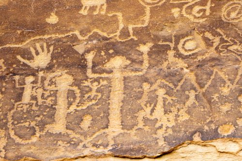 Petroglyph trail-217web
